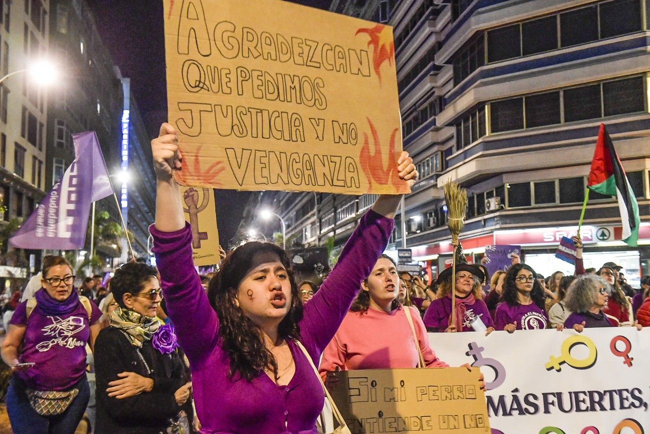 La manifestación del 8M en Las Palmas de Gran Canaria, en imágenes