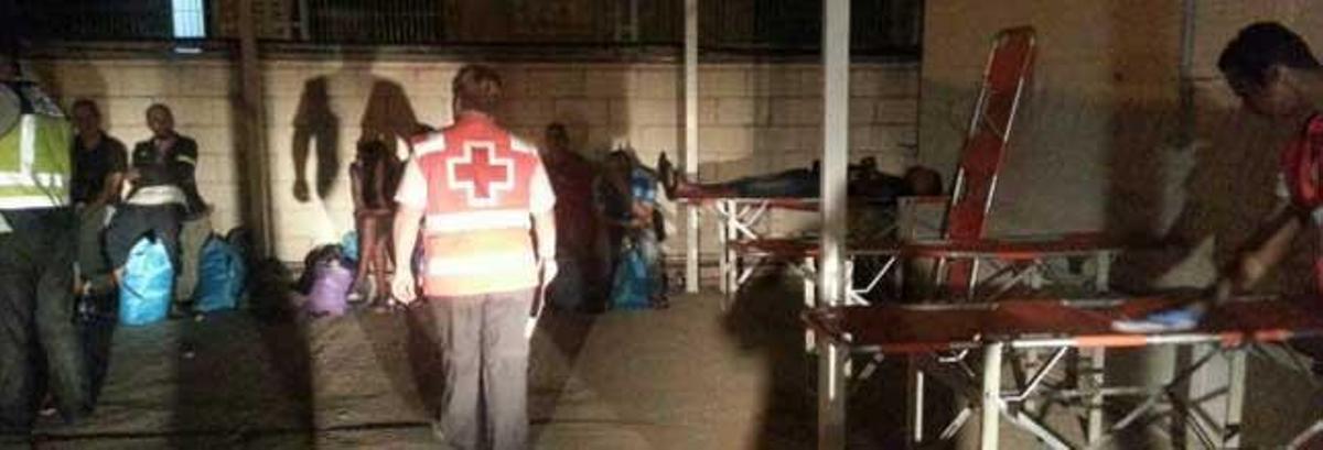 La Cruz Roja atiende a los afectados en el puerto de Alicante