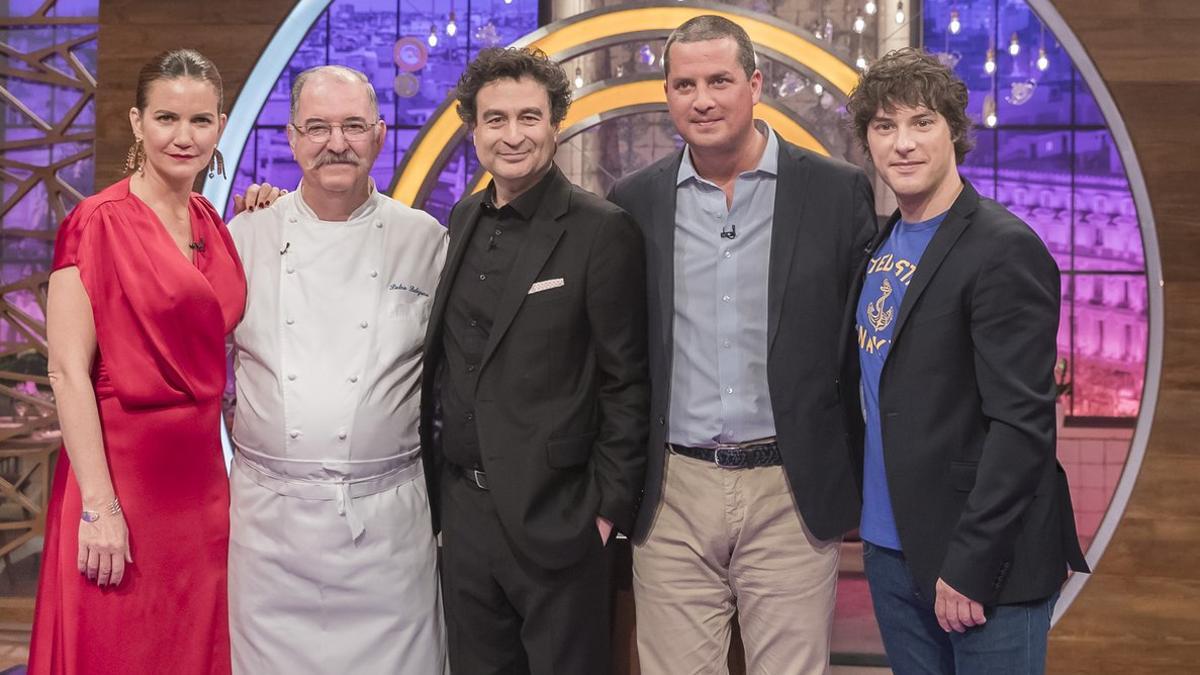 Pedro Subijana y Borja Matoses con el jurado de 'Masterchef'