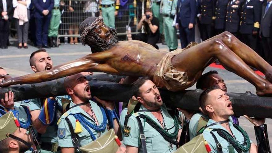 Procesión con la Legión.