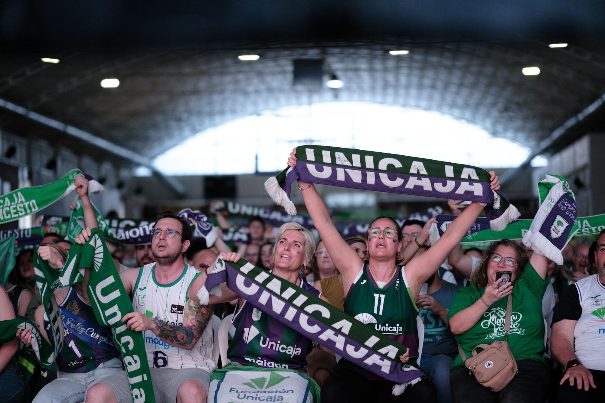 La afición del Unicaja sigue la final de la BCL en Los Guindos