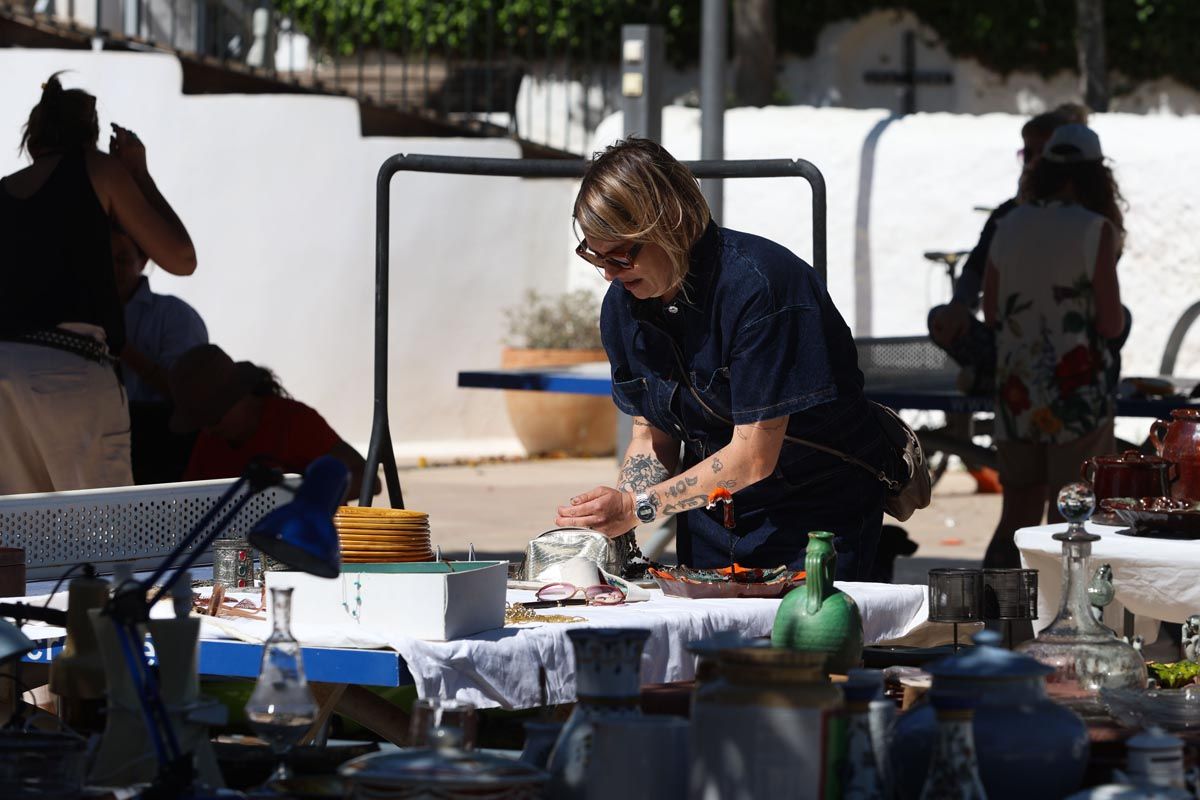 Las imágenes del mercadillo de segunda mano en Jesús
