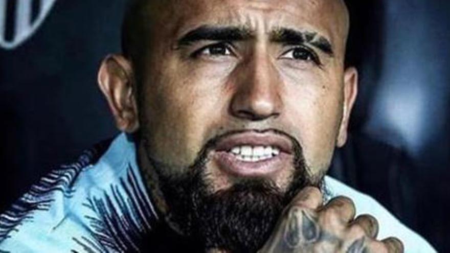 Arturo Vidal incendia las RRSS contra Valverde... ¡y a Ter Stegen le gusta!