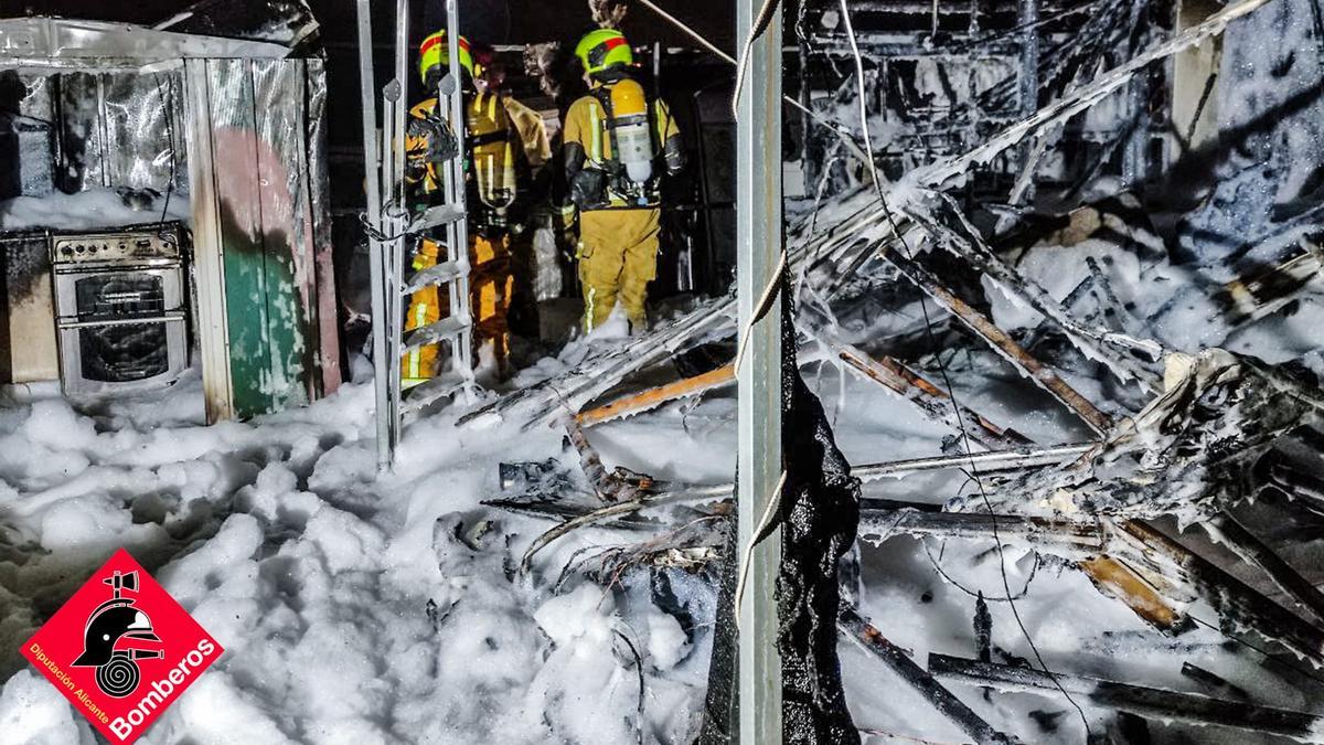 Incendio de una caravana en un camping de Benidorm