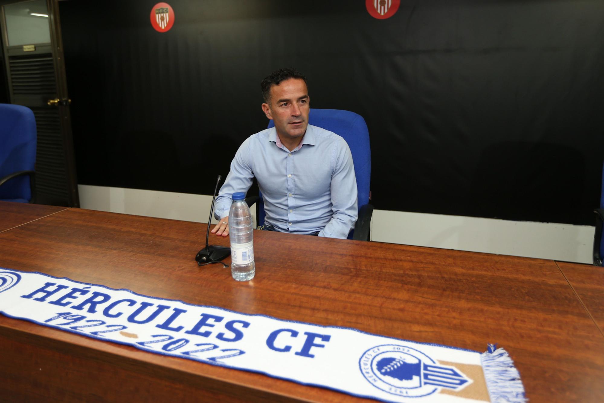 Presentación de Paco Peña como director deportivo del Hércules