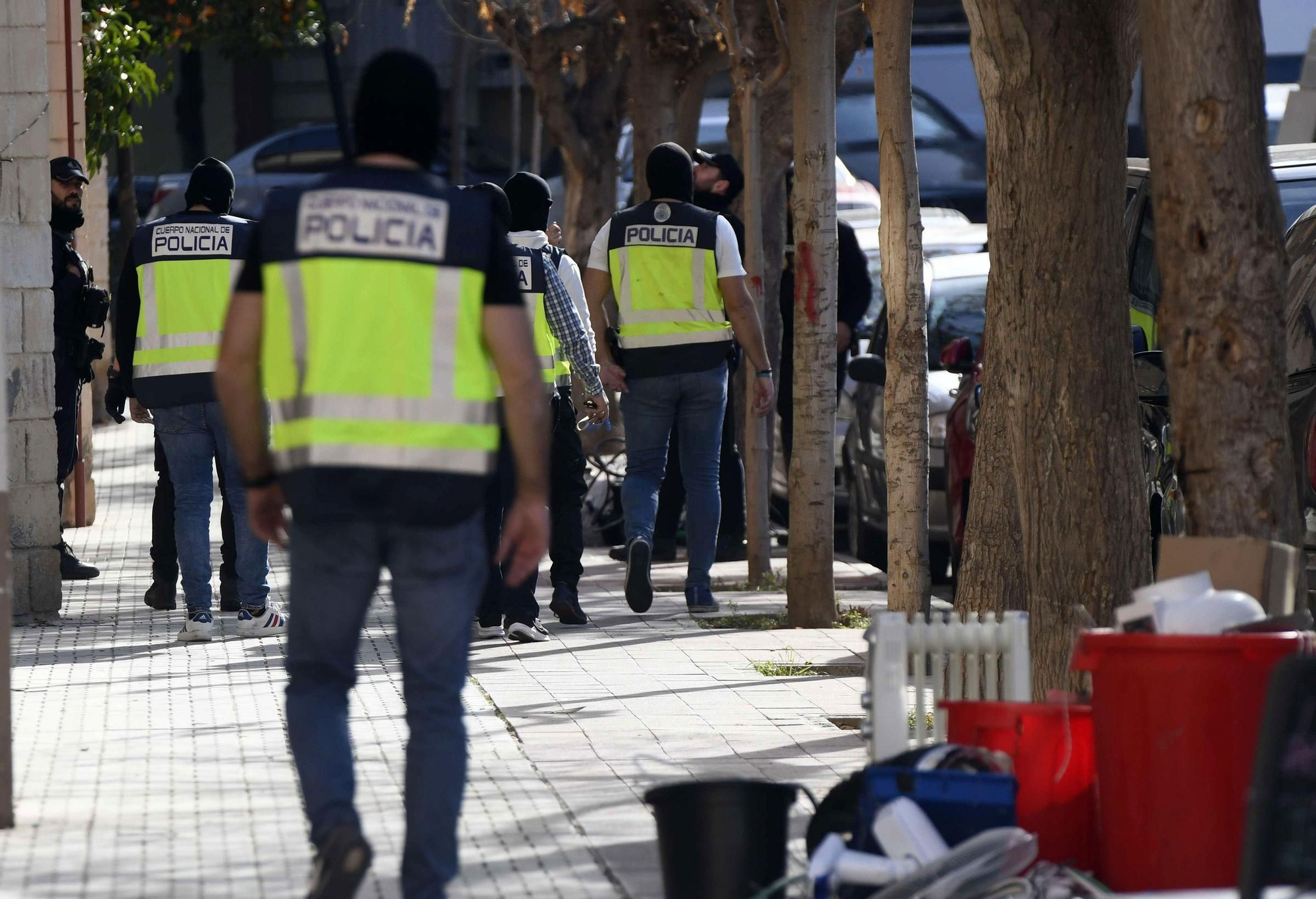 La redada contra el narcotráfico en el Polígono de La Paz, en imágenes
