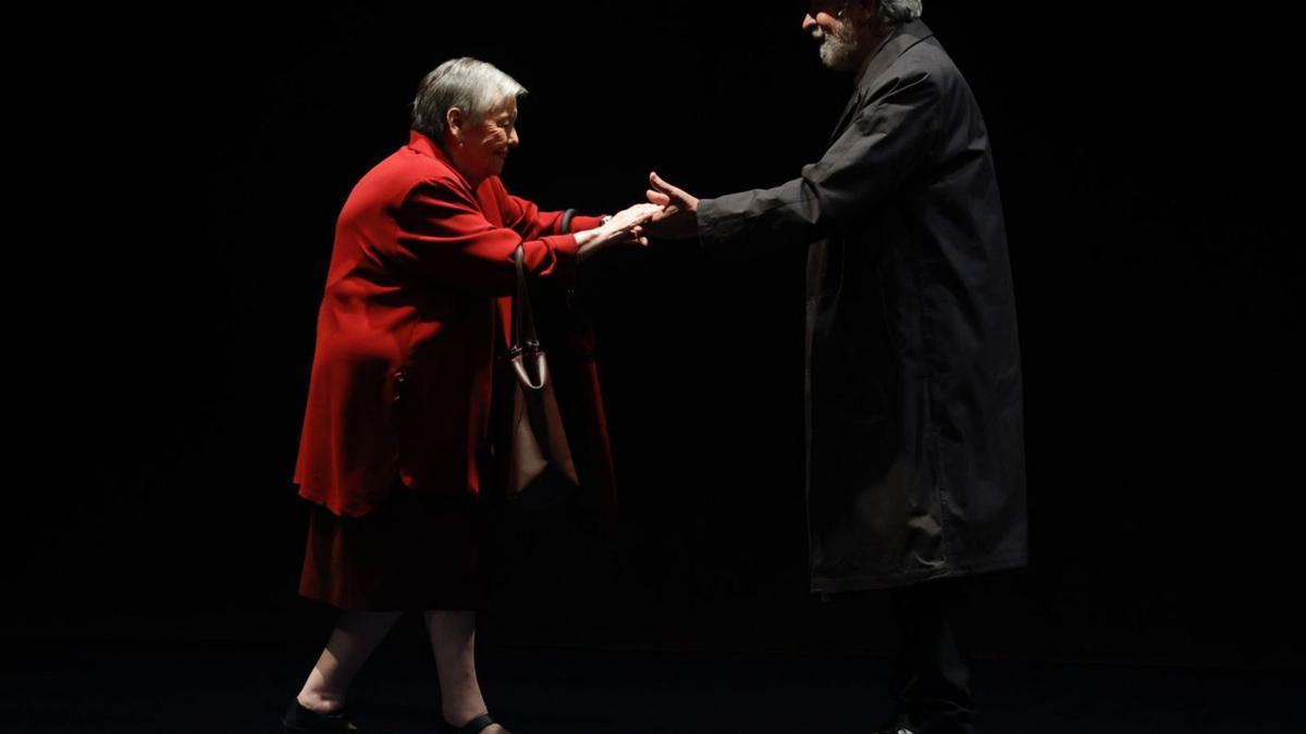 María Galiana y Juan Messeguer, durante la representación de ayer en el Campoamor. | Miki López