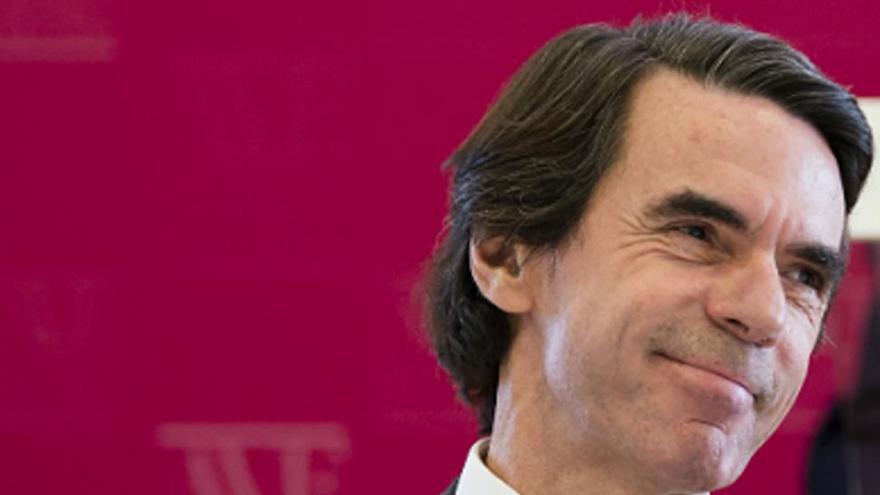 Aznar urge a Rajoy a acometer reformas &quot;ambiciosas&quot; para consolidar el crecimiento