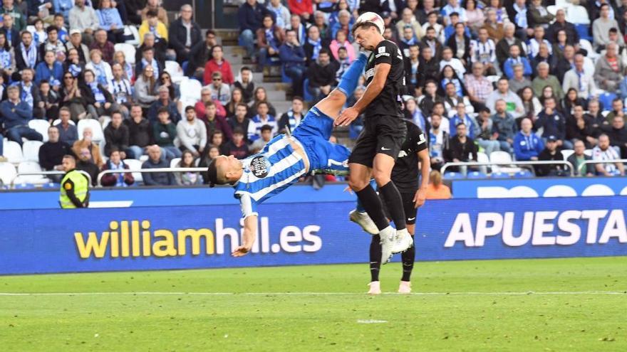 La acción entre Quique González y Luis Hernández.