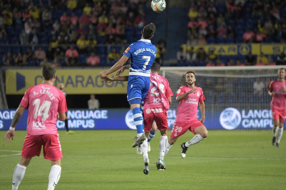 El Dépor se hunde ante la UD Las Palmas.