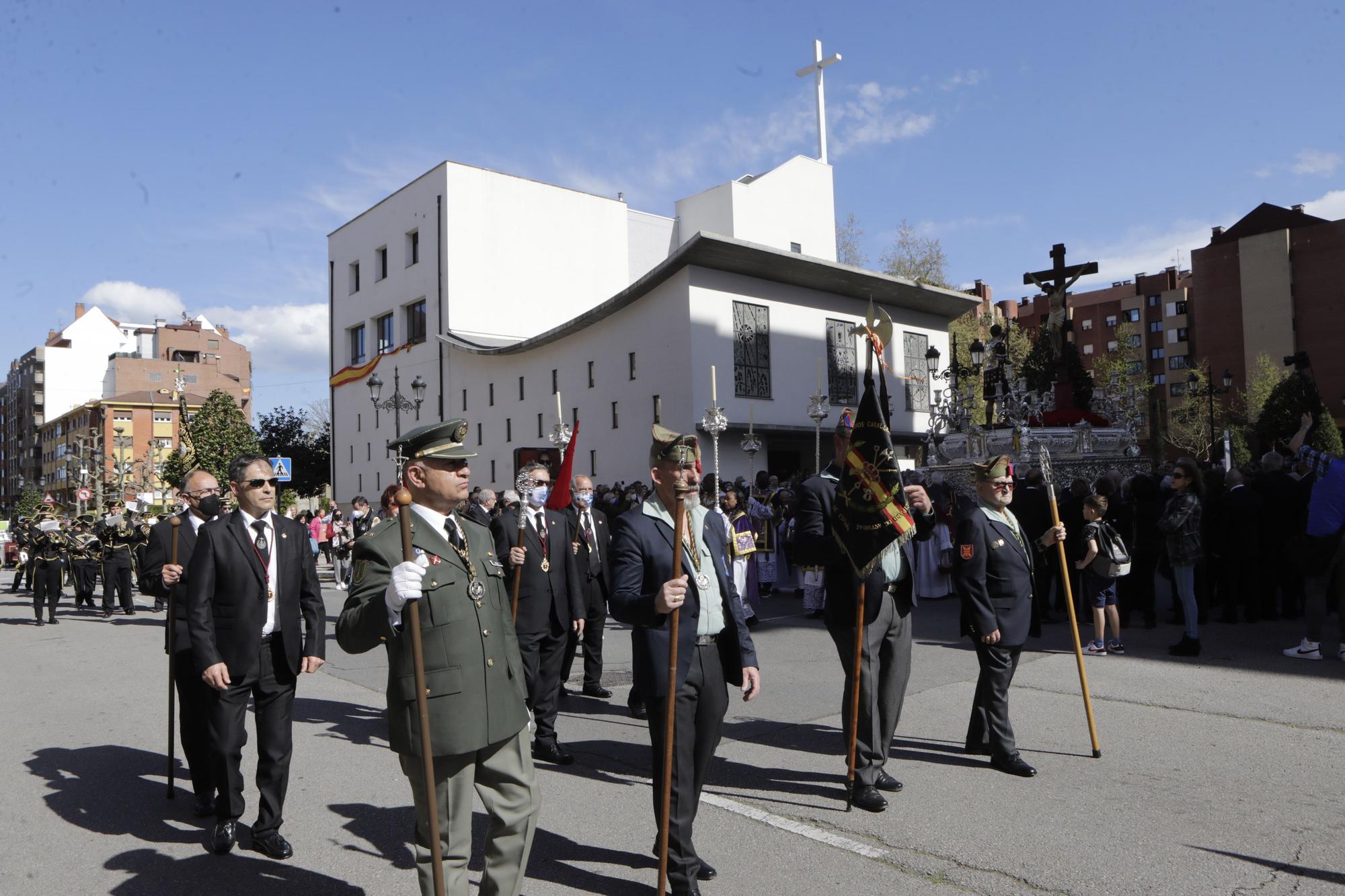 EN IMÁGENES: Así fue la procesión de los Estudiantes en Oviedo