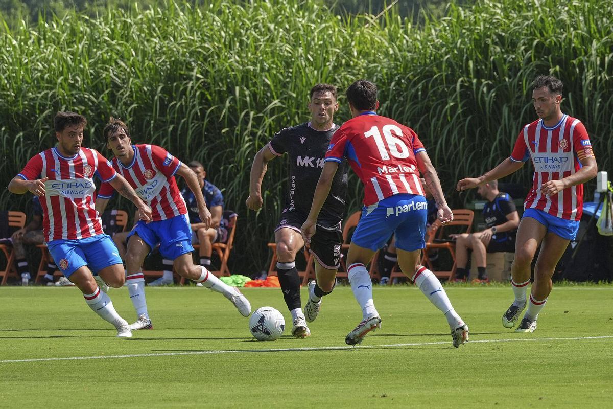 La Vall d'en Bas Royalverd Training Center Amistós de pretemporada Girona FC-Alavés