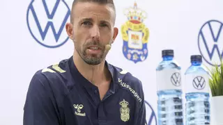Luis García en su presentación como entrenador de la UD Las Palmas: "Soy uno de esos románticos que creen que a través del proceso llegan los resultados"