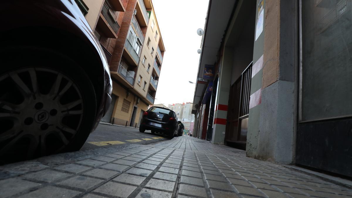 La agresión sexual se produjo sobre esta acera de la calle Navas de Tolosa de Zaragoza.