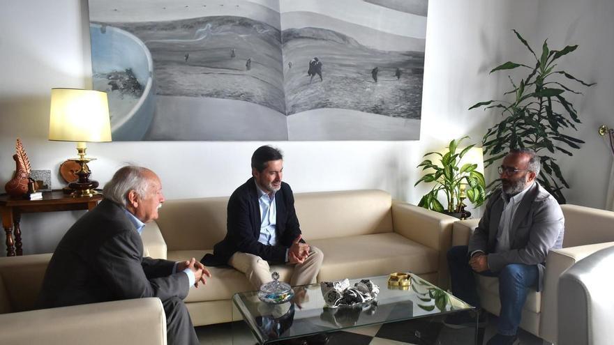 El cirujano internacional José Luis Peiró ensalza la investigación y formación del Centro de Cirugía de Mínima Invasión de Cáceres