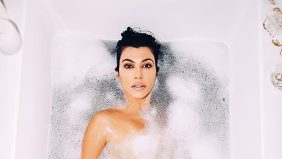 Kourtney Kardashian, la hermana discretamente 'sexy'