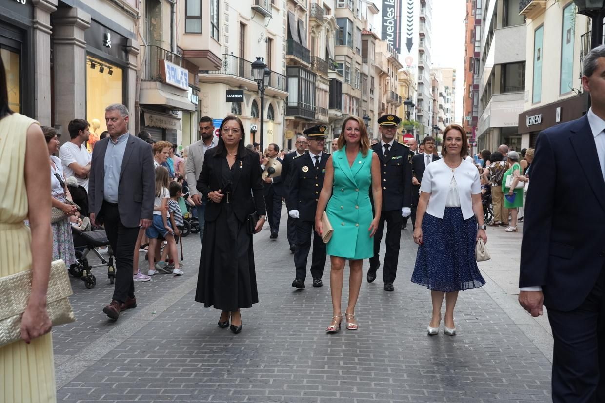 Castelló recibe con honores al Santísimo en la procesión del Corpus Christi