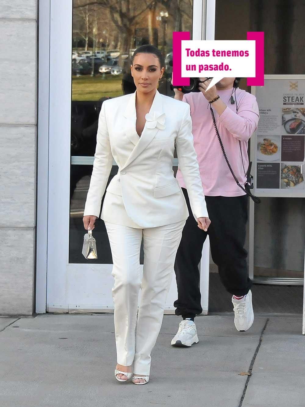Kim kardashian paseando por Washington con bocadillo Cuore