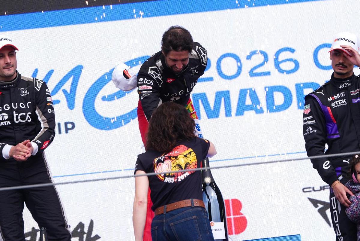 Díaz Ayuso asiste junto al Rey Felipe VI a la primera carrera en España del Campeonato del Mundo de Fórmula E.