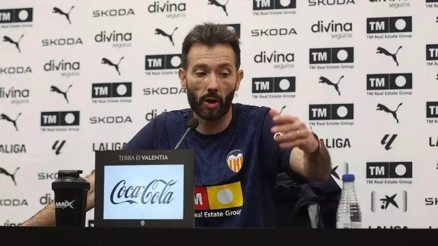 Corberán responde a Arbeloa sobre el partido del año en Mestalla