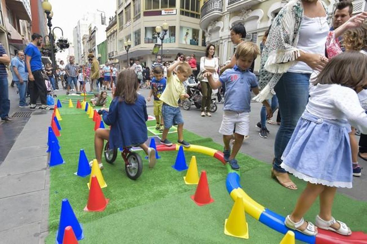 Rebajas y apertura dominical en Triana