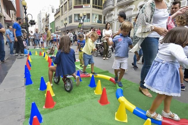 Rebajas y apertura dominical en Triana