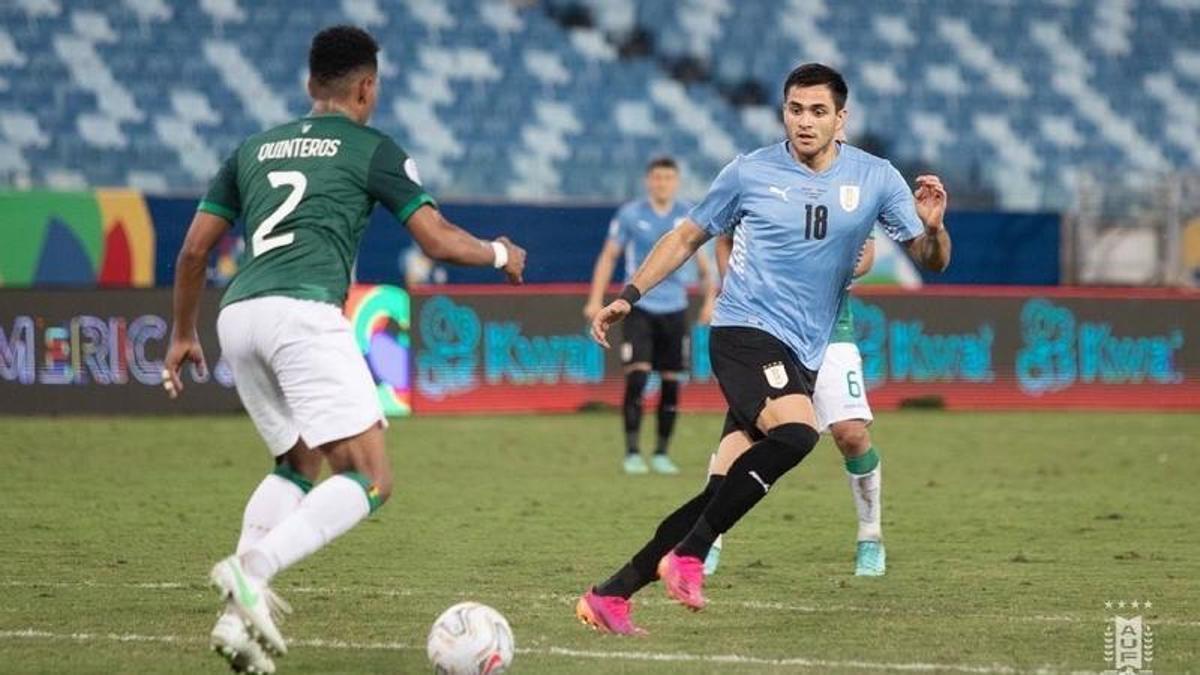 Maxi Gómez frente al boliviano Quinteros, ex de la Academia VCF