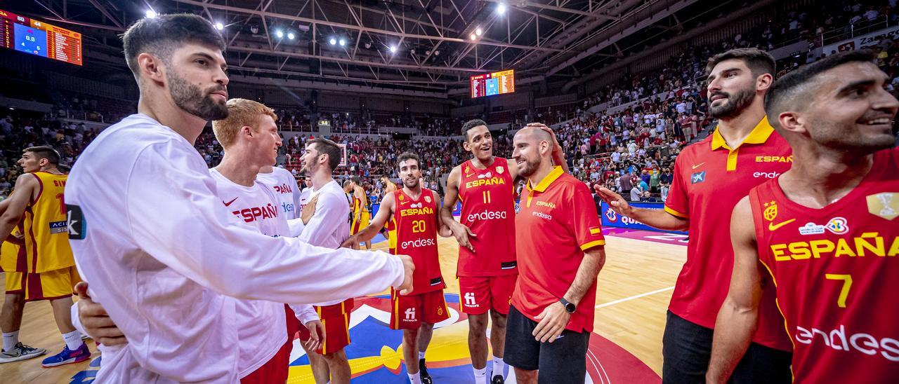 Ferran Bassas -20- junto a Jaime Fernández -7-, ayer con la selección española en Zaragoza