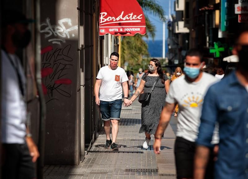 Primer día sin mascarilla en exteriores en Tenerife