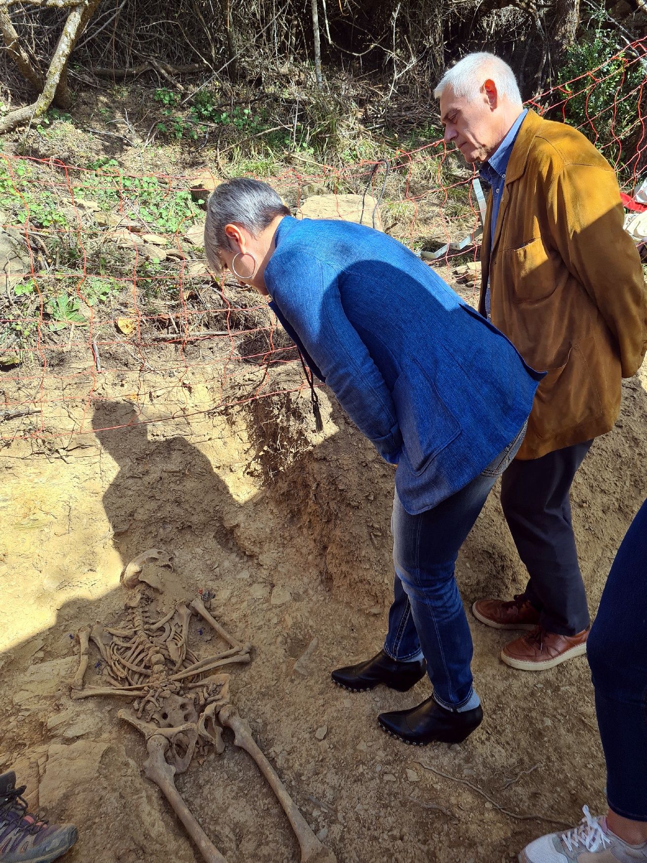 La consellera de Justícia, Lourdes Ciuró, visita la fossa de Canturri, al municipi de Montferrer i Castellbò