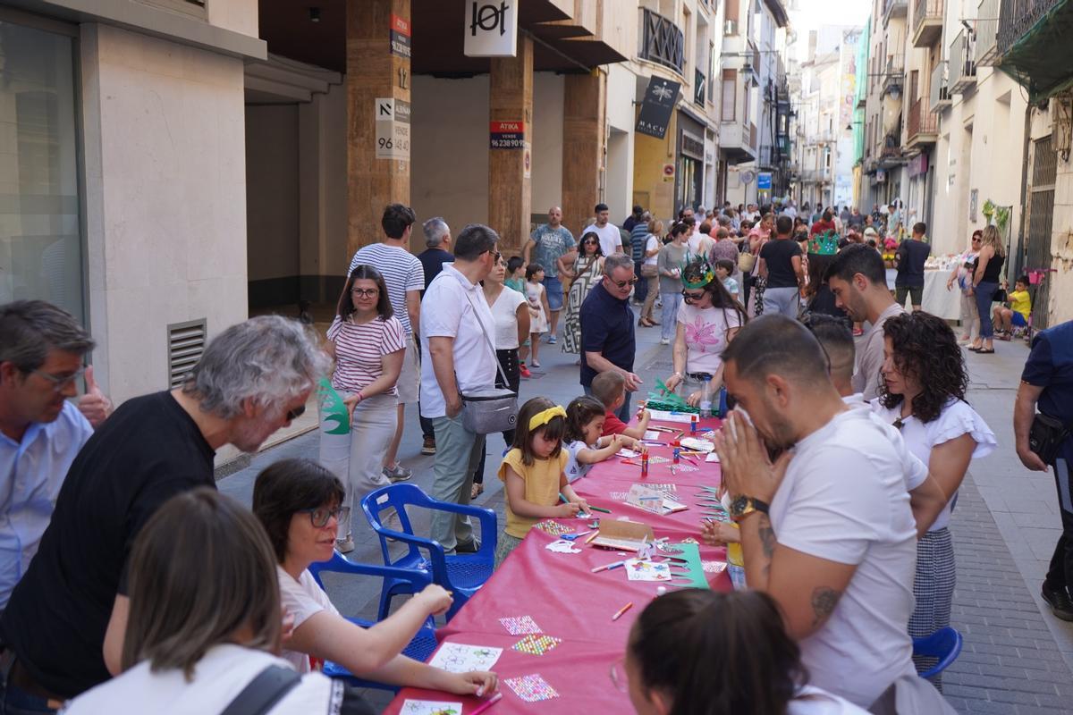 Participantes en uno de los talleres del Festival de Primavera de Ontinyent.