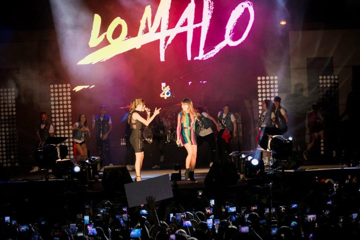 Aitana War cantando 'Lo Malo' en Málaga
