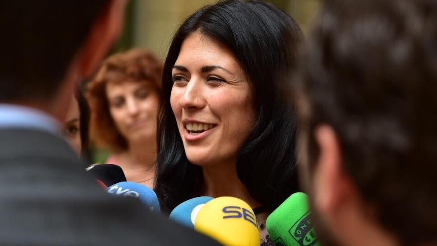 Naiara Davó presenta su candidatura para liderar Podemos en la Comunidad con el apoyo de Dalmau