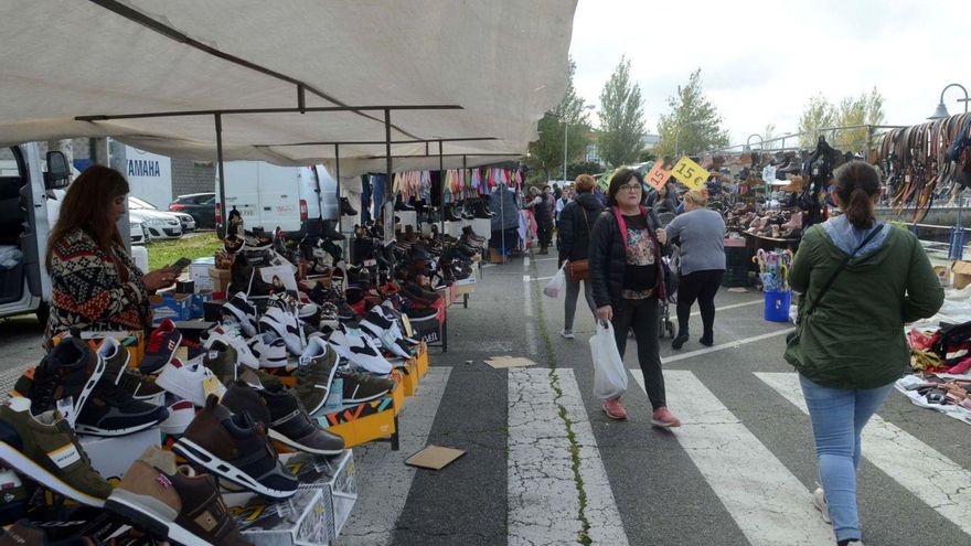 Cambados abre hueco en su mercadillo para más de 40 vendedores en lista de espera