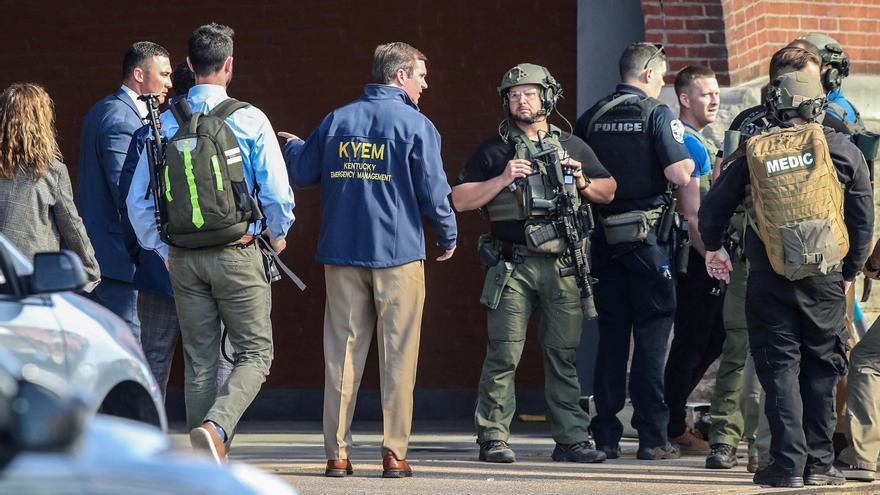 Al menos cinco muertos y ocho heridos en un tiroteo en Louisville, en EEUU