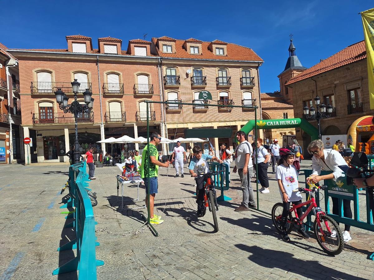 Carrera de cintas, una de las actividades inclusivas programadas.