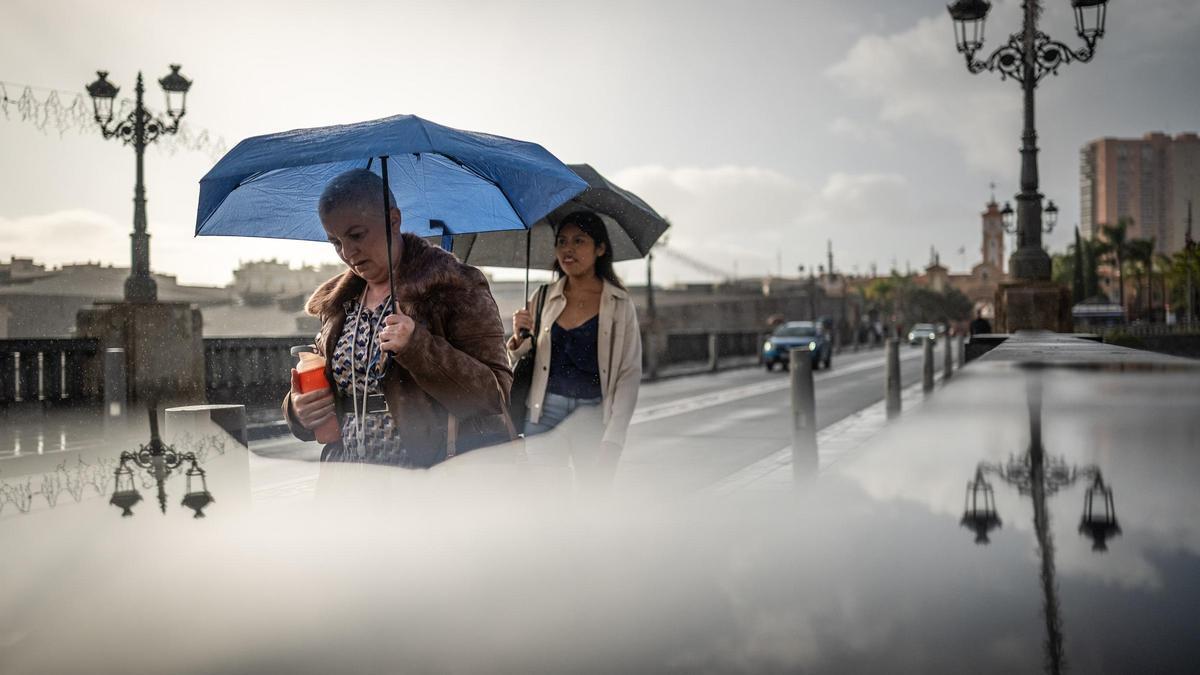 Tenerife se prepara para la peor parte de la borrasca Emilia