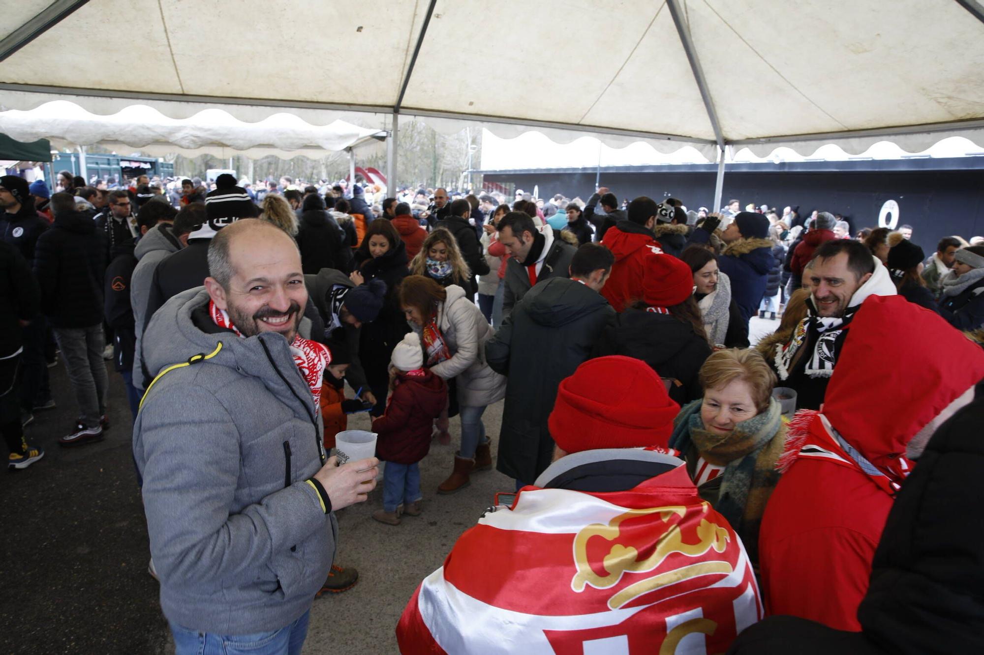 LA PREVIA DEL SPORTING EN IMÁGENES: la Mareona se hace notar en Burgos