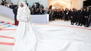 Rihanna en la gala met 2023