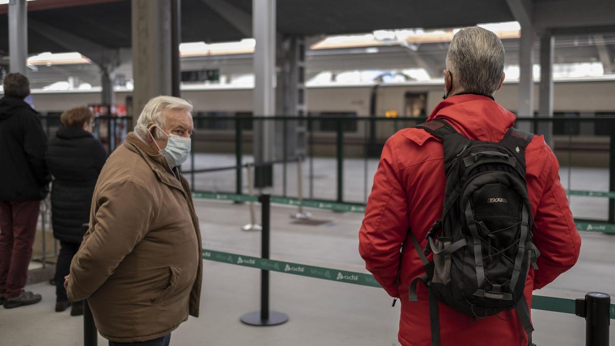 La estación de Ourense fue un lugar de despedidas.