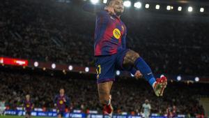 Olmo desembussa les canonades