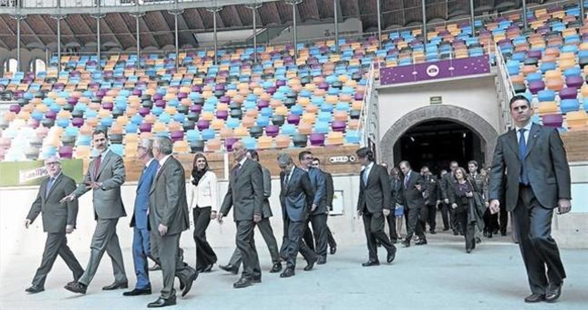 Tarraco Arena Plaça 8 El rei Felip VI encapçala la comitiva durant la seva visita a Tarragona, ahir.