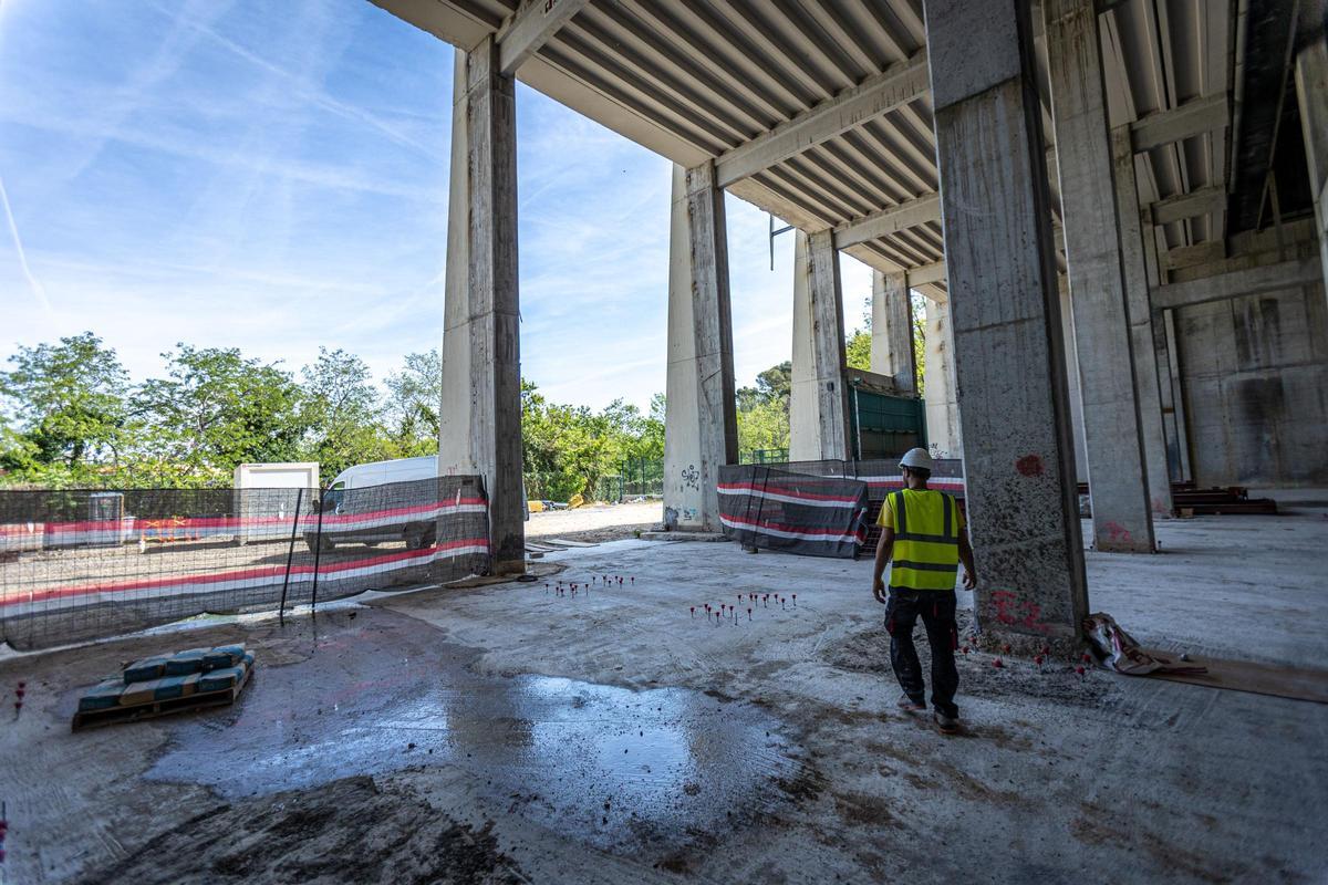 Obras del futuro edificio del Institut d'Esports de Barcelona.