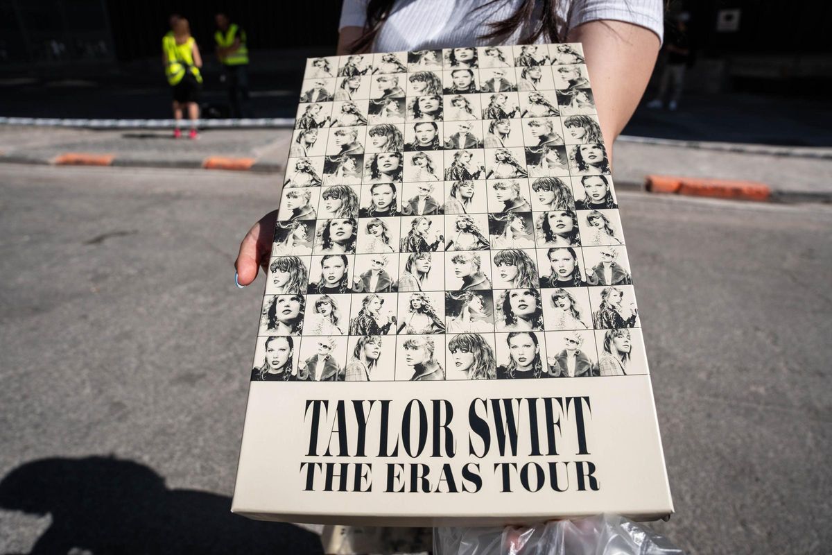 Los fans de Taylor Swift ya toman los alrededores del Bernabéu