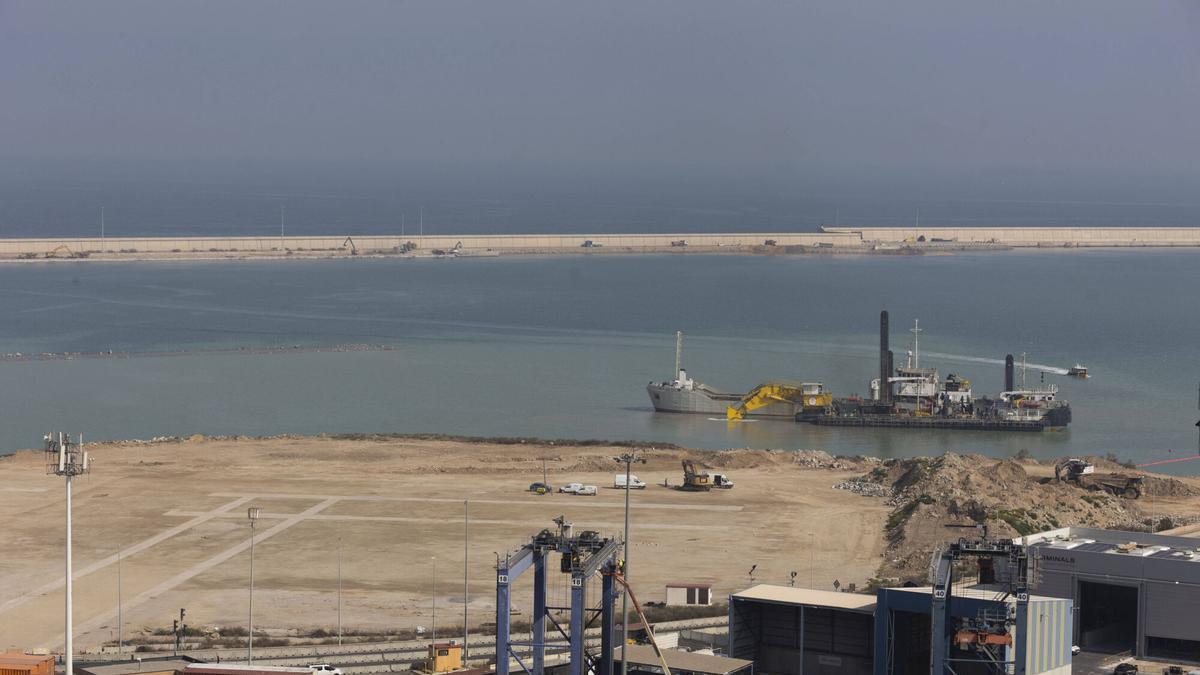Así avanzan las obras de nueva terminal de contenedores del puerto de València