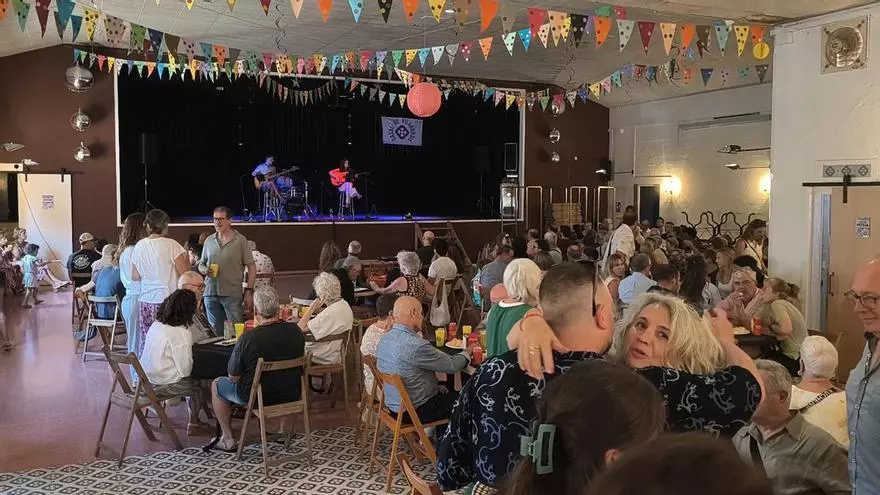 El vermut és un dels actes més esperats de la festa major de Viladordis