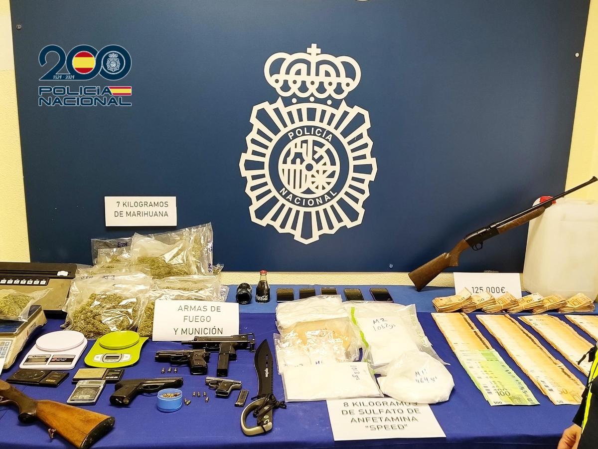 Material incautado por la Policía Nacional en la Operación Ribera