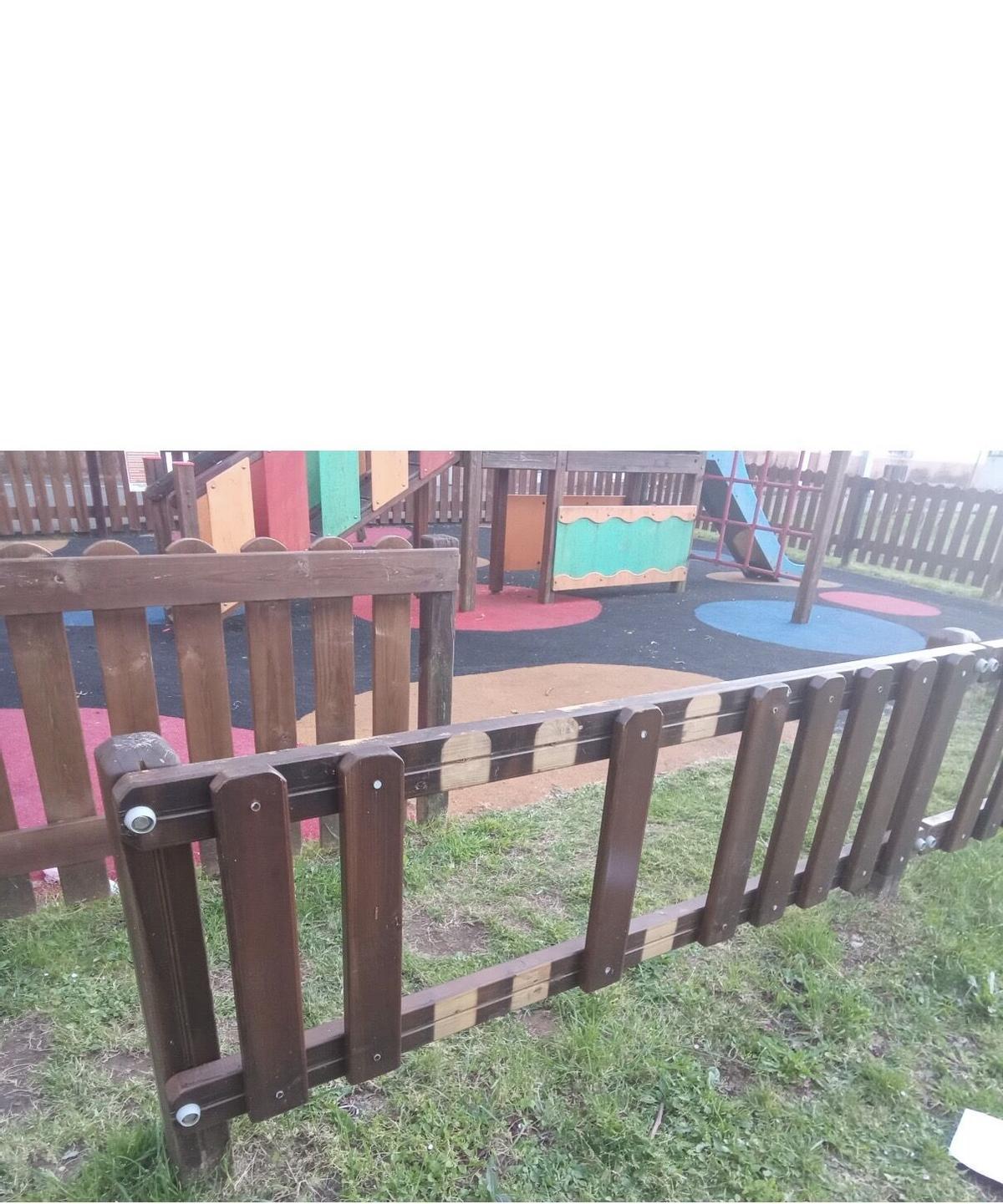 Daños en el parque infantil do Penedo, en Teixeiro