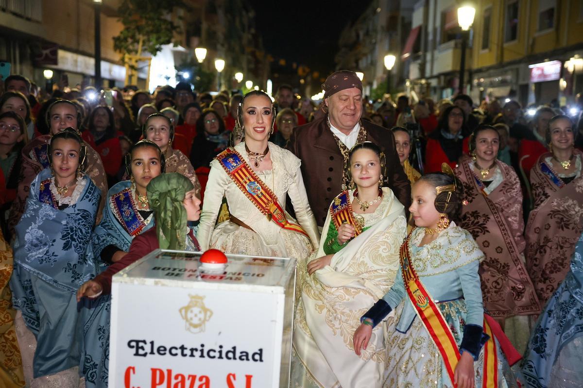Malvarrosa celebra su tercer premio con la inauguración de sus luces