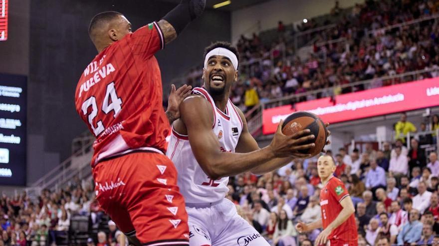 El &#039;Big Three&#039; taronja impulsa al Valencia BC hacia el playoff